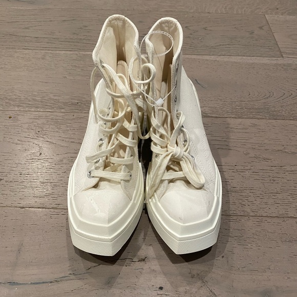 Converse Shoes - Converse Cream Lace-Up Women's Boots